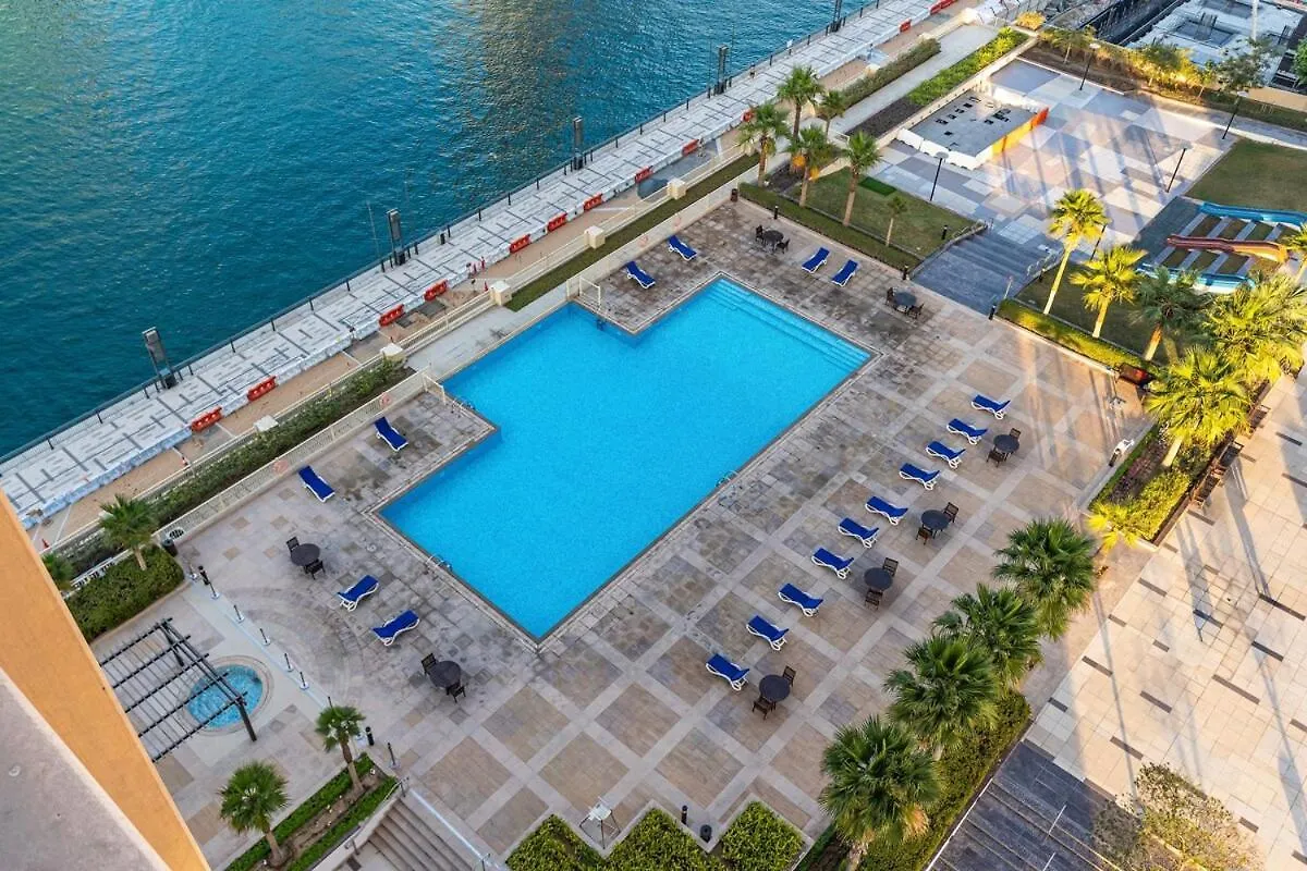 Lux 1 Bedroom Getaway With Stunning Views, Pool And Gym Dubai