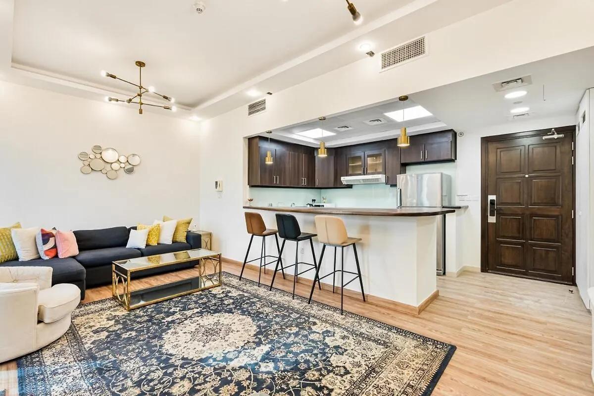 Lux 1 Bedroom Getaway With Stunning Views, Pool And Gym Dubai